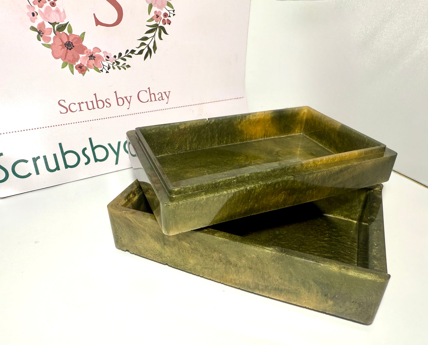 Box with lid