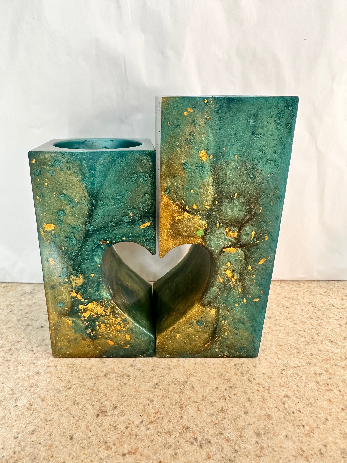 Candle holder